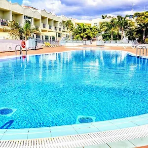 https://townhouse-costa-adeje.in-canary-islands.com